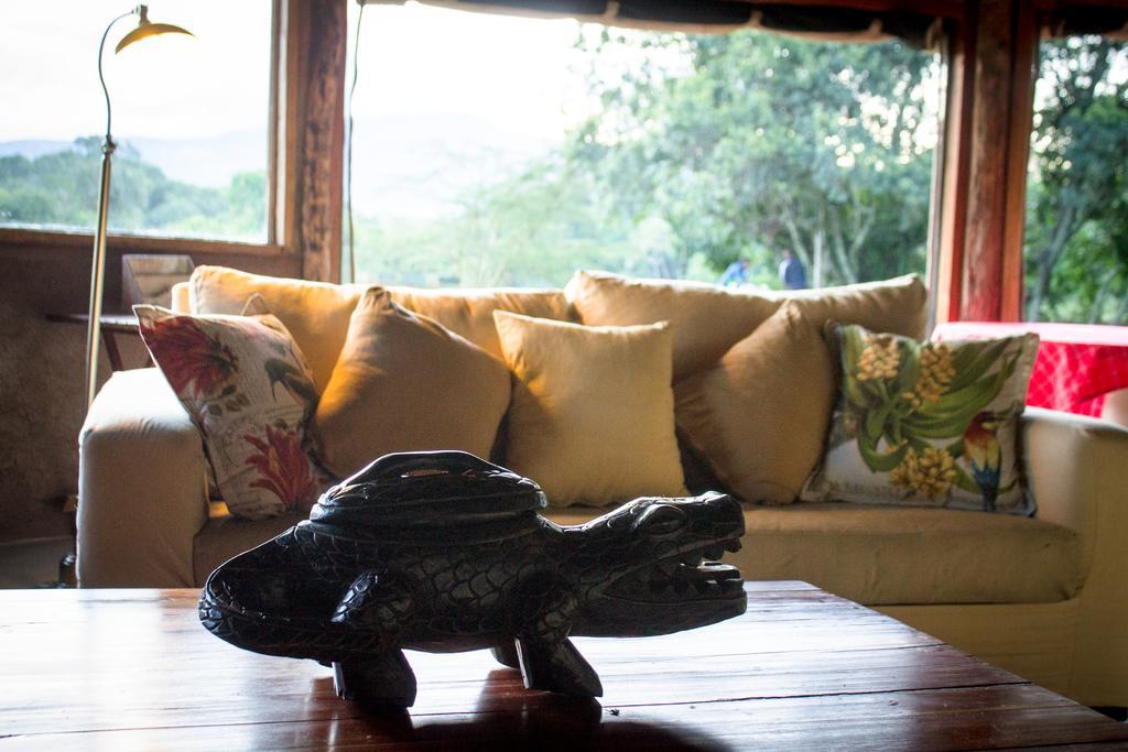 House In The Wild Guest House มาไซมารา ภายนอก รูปภาพ